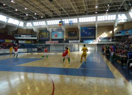 Reprezentativele de futsal tineret ale României şi Ungariei au remizat la Oradea